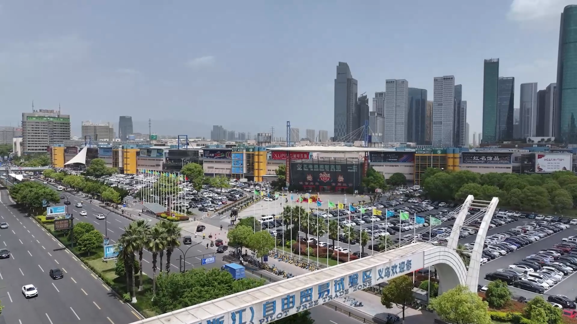 张本智和模仿樊振东模仿姆巴佩