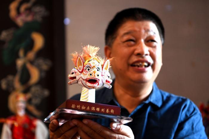 去年1月至今年5月，全国检察机关对毒品案件提出二审和再审抗诉300余件