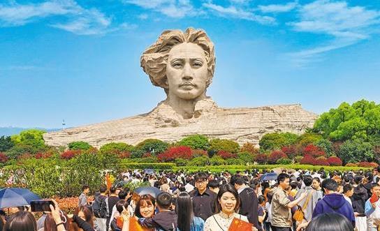 村主任撞人致死赔万后改判年